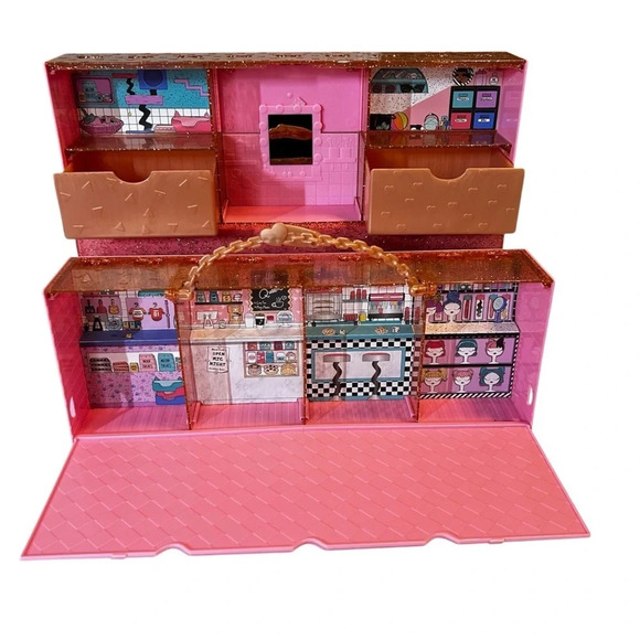 L.O.L Surprise Pop-Up Store & Doll Display Case
